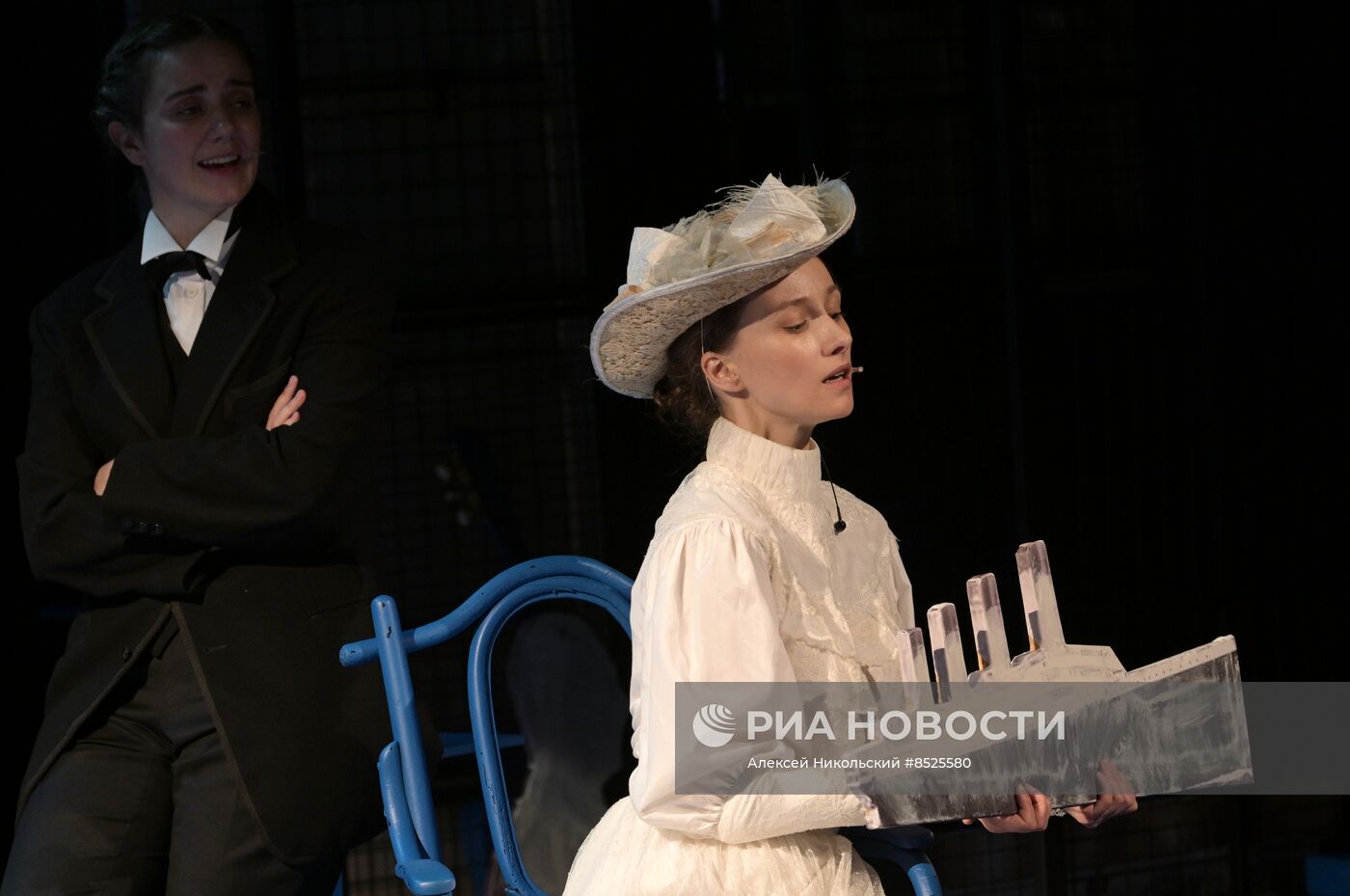 Спектакль "Занавес" на сцене МХТ имени А.П. Чехова