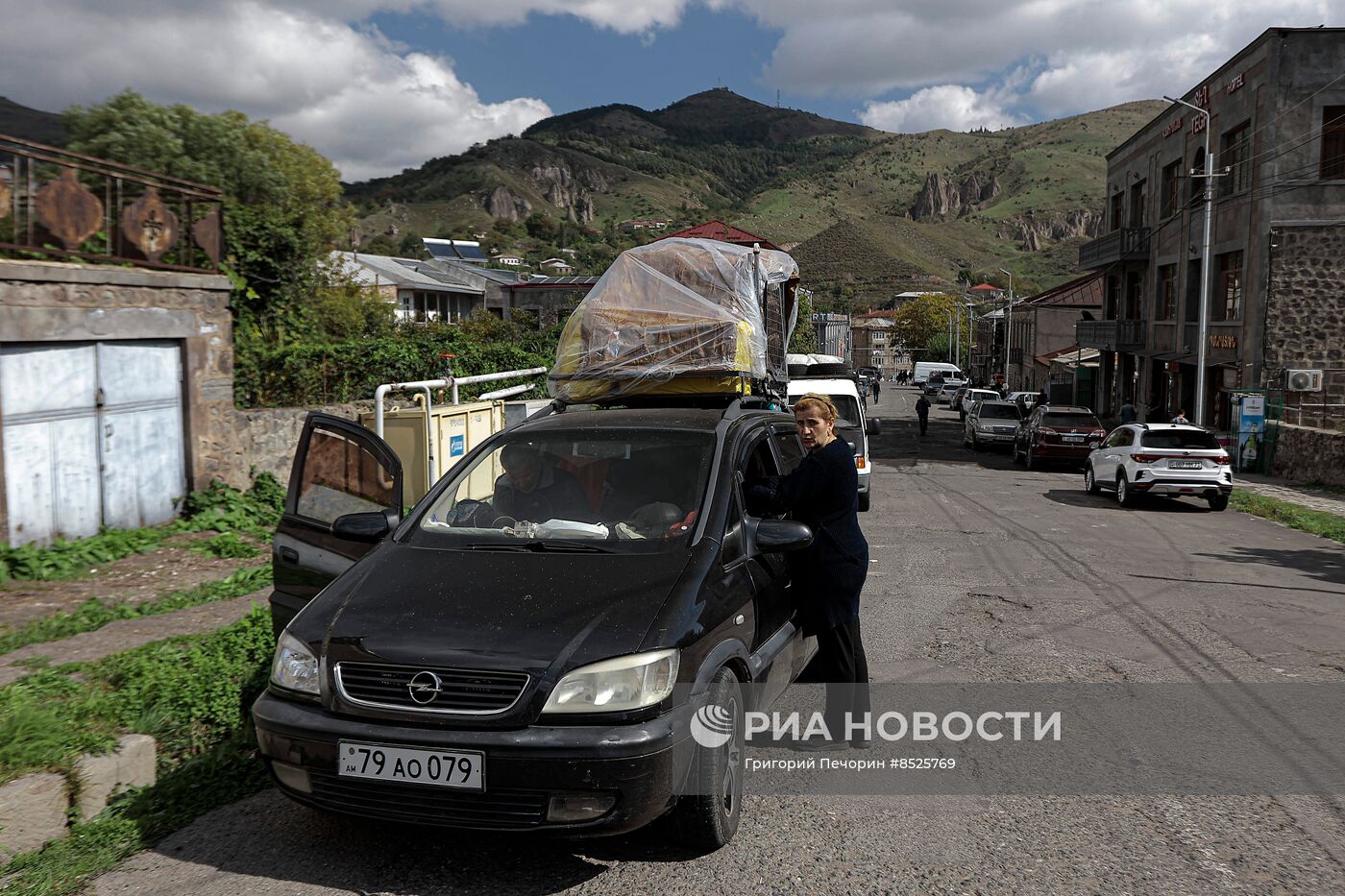 Беженцы из Нагорного Карабаха в Горисе