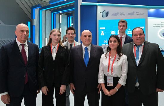 Премьер-министр РФ М. Мишустин принял участие в работе Московского финансового форума