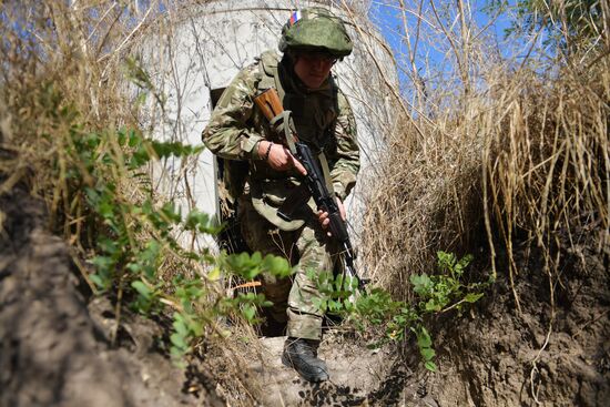 Позиции военнослужащих мотострелкового полка в Запорожской области