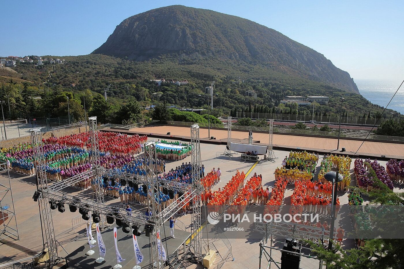 Мероприятия в честь Дня воссоединения новых регионов с Российской Федерацией