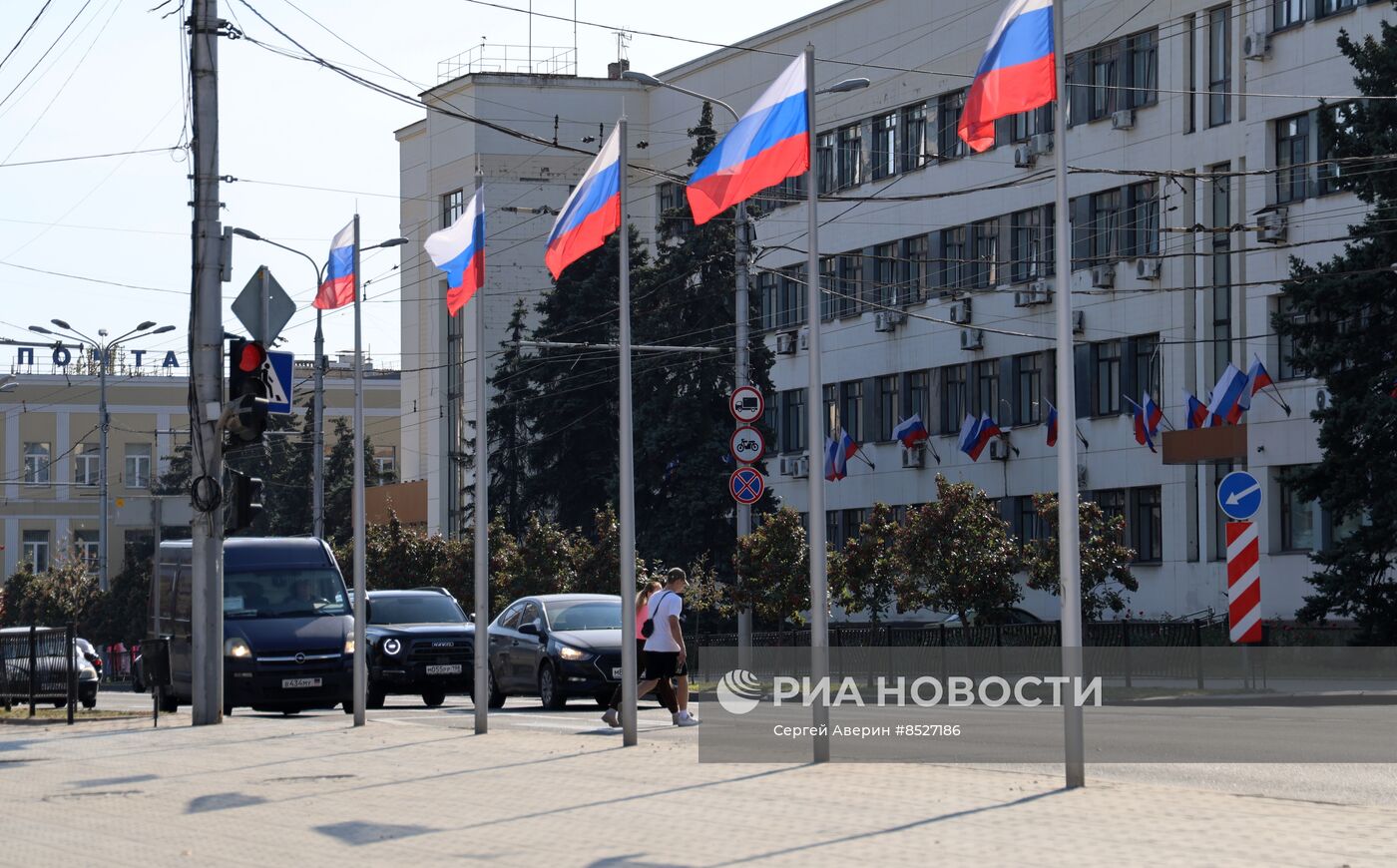 Подготовка к празднованию Дня воссоединения новых регионов с Россией в ДНР