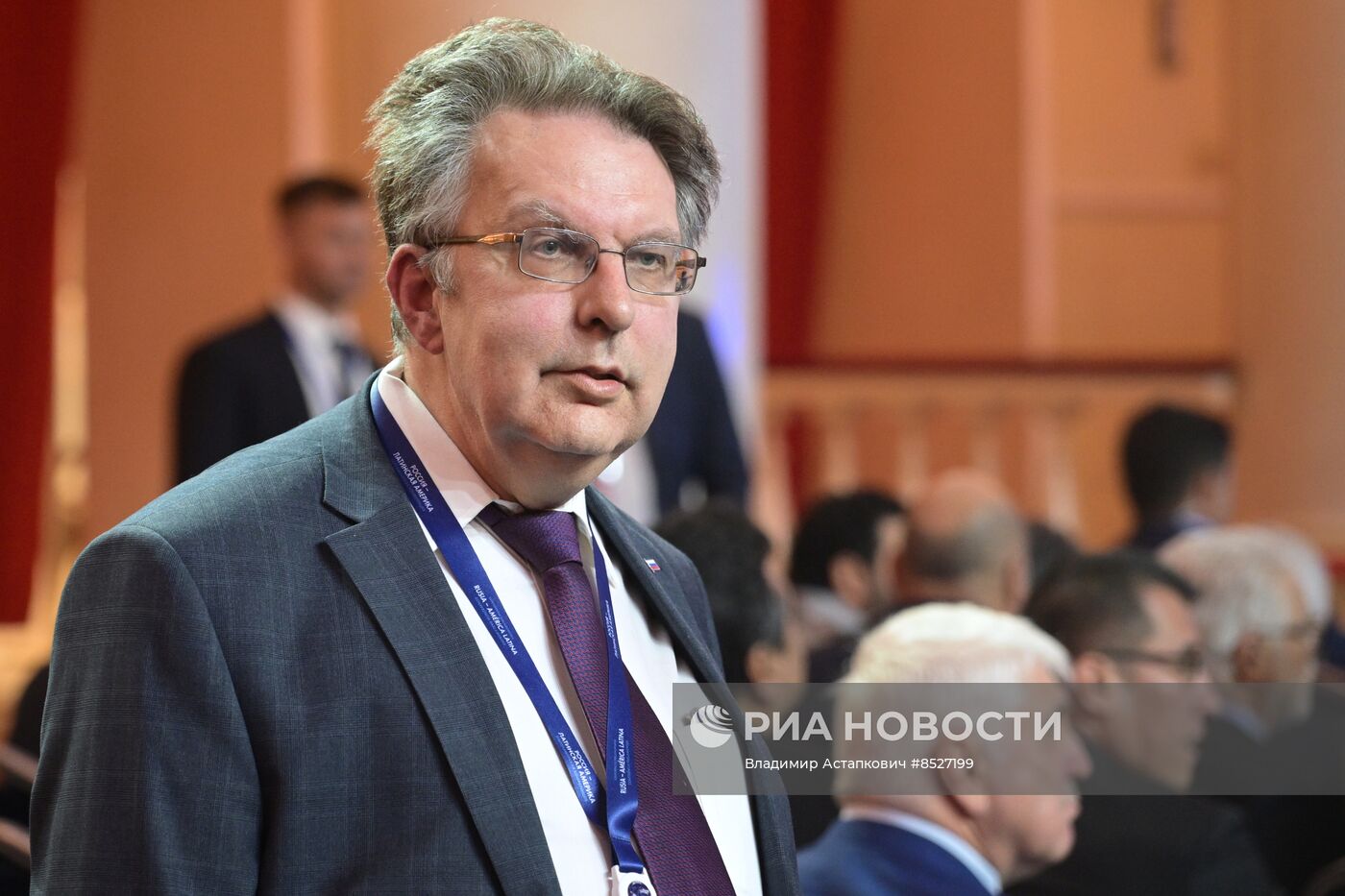 Президент РФ В. Путин принял участие в открытии Международной парламентской конференции "Россия - Латинская Америка"