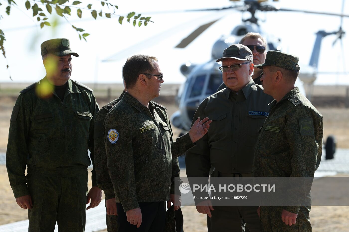 Рабочая поездка зампреда Совбеза РФ Д. Медведева в Астраханскую область