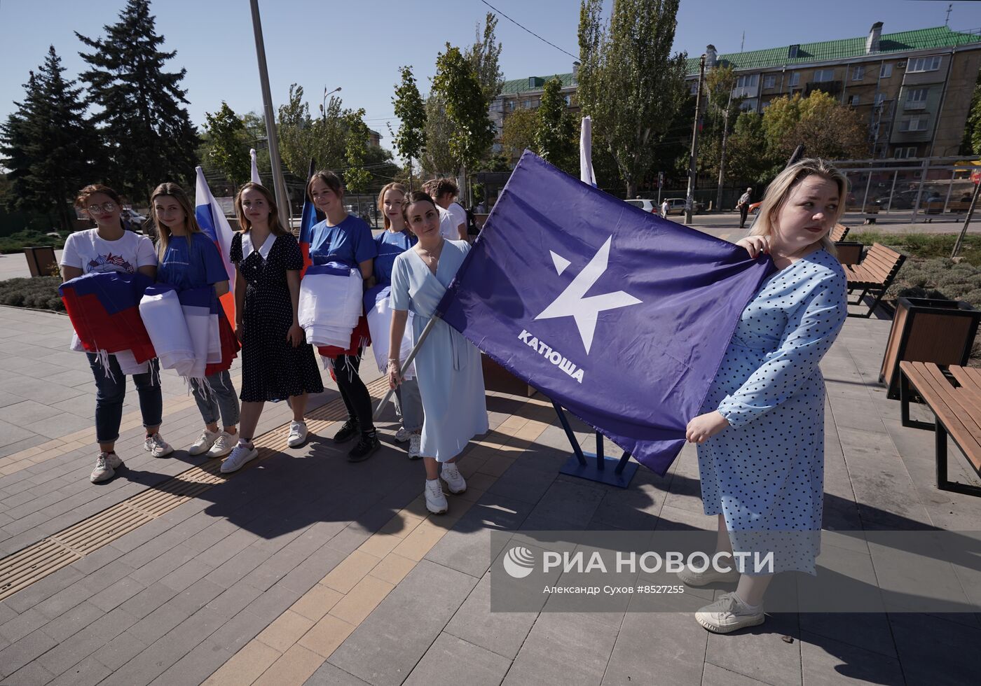 Подготовка к празднованию Дня воссоединения новых регионов с Россией в ДНР