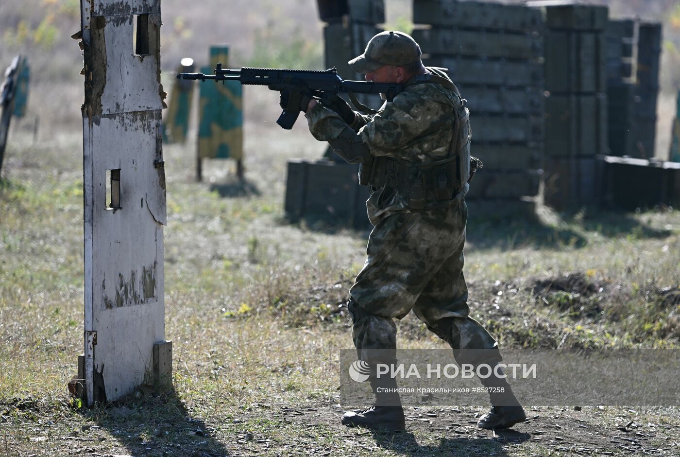 Подготовка бойцов разведывательно-десантно-штурмового батальона "Волки"