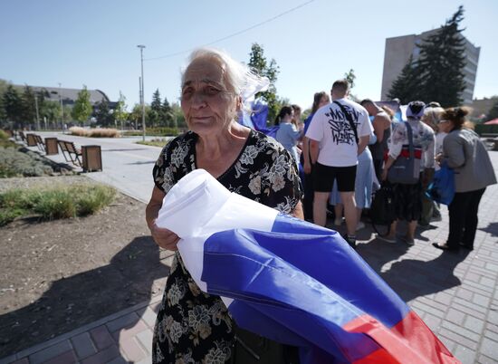 Подготовка к празднованию Дня воссоединения новых регионов с Россией в ДНР