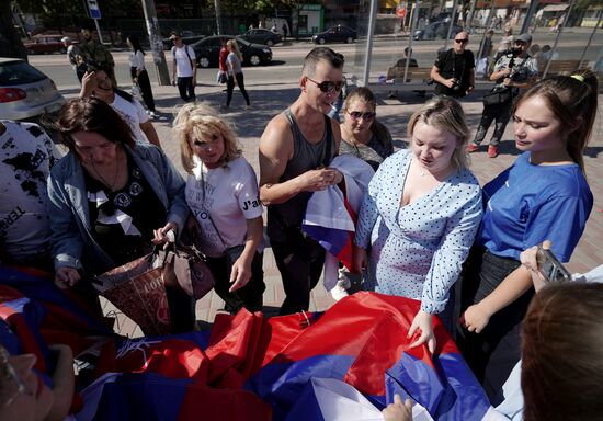 Подготовка к празднованию Дня воссоединения новых регионов с Россией в ДНР