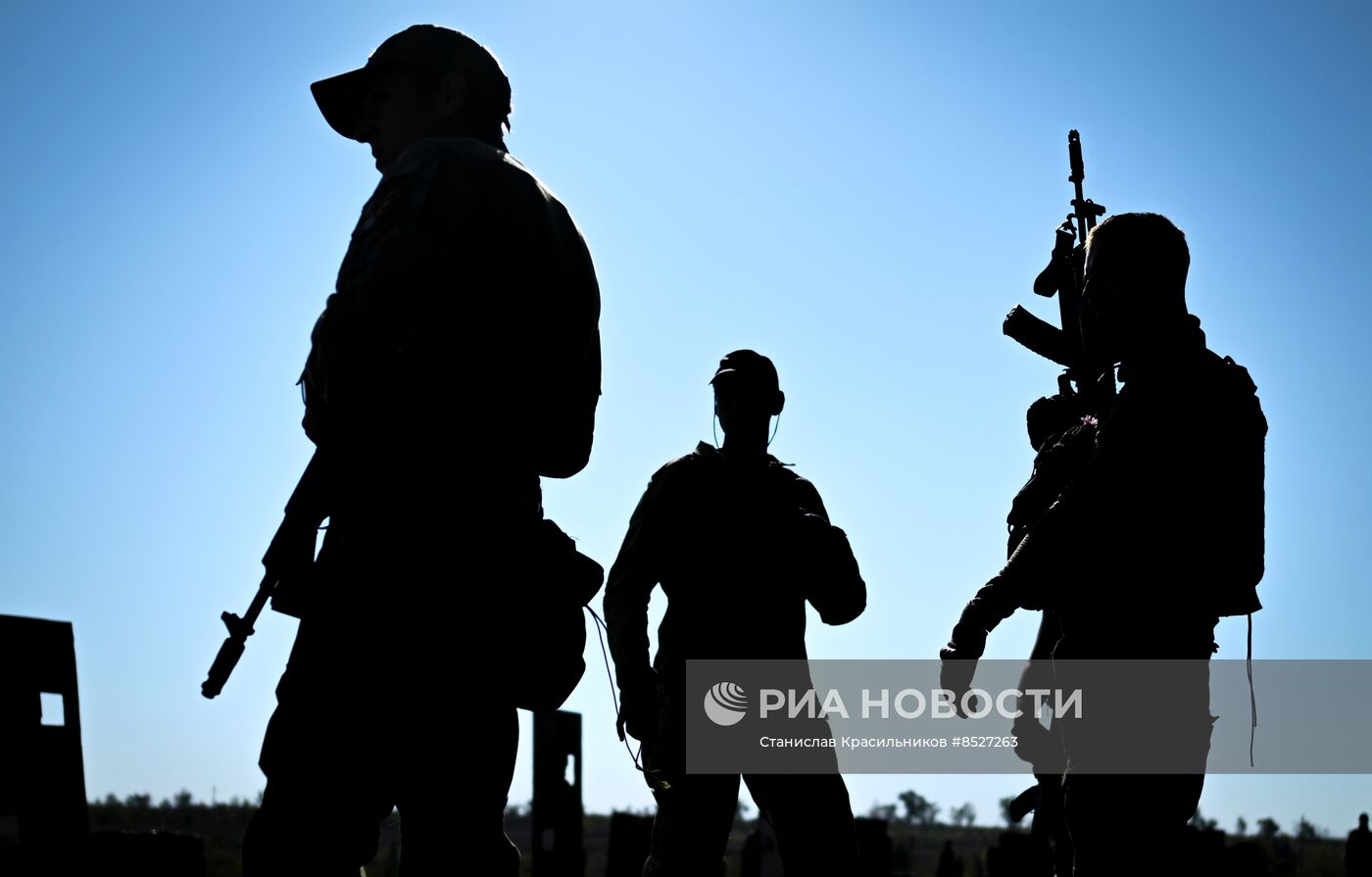 Подготовка бойцов разведывательно-десантно-штурмового батальона "Волки"