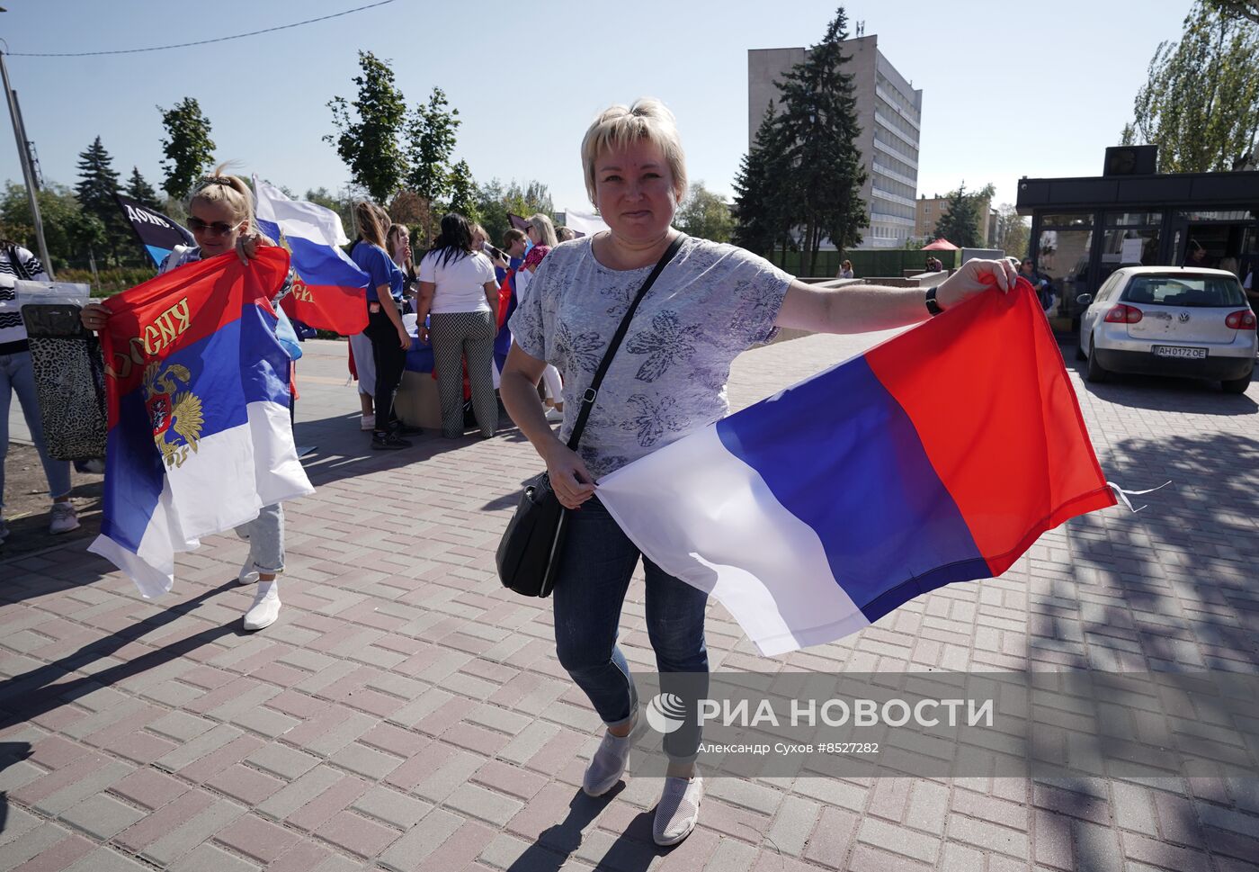 Подготовка к празднованию Дня воссоединения новых регионов с Россией в ДНР