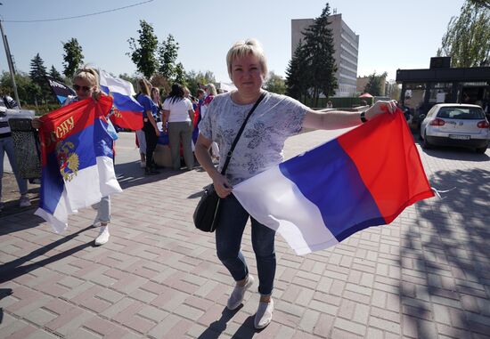 Подготовка к празднованию Дня воссоединения новых регионов с Россией в ДНР