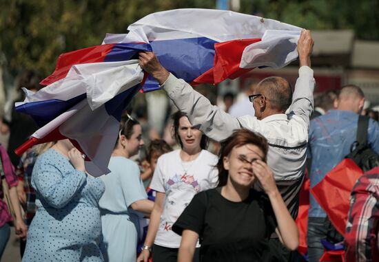 Подготовка к празднованию Дня воссоединения новых регионов с Россией в ДНР