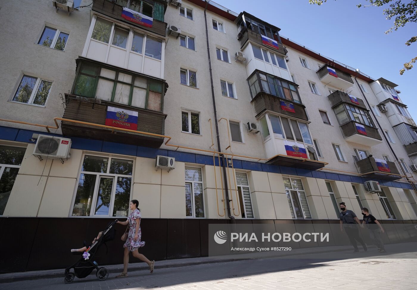 Подготовка к празднованию Дня воссоединения новых регионов с Россией в ДНР