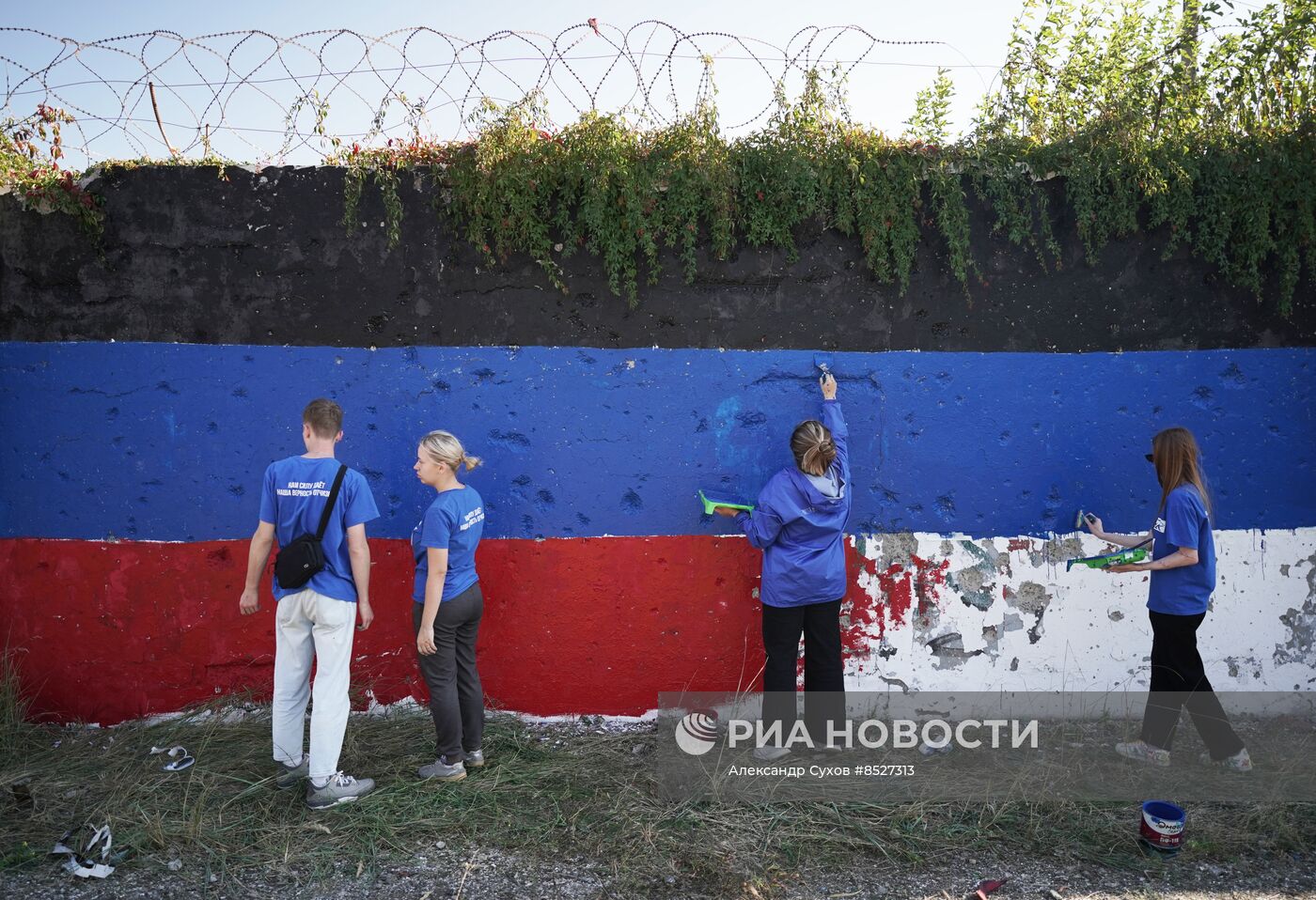 Подготовка к празднованию Дня воссоединения новых регионов с Россией в ДНР