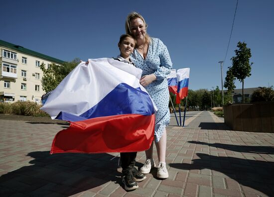 Подготовка к празднованию Дня воссоединения новых регионов с Россией в ДНР