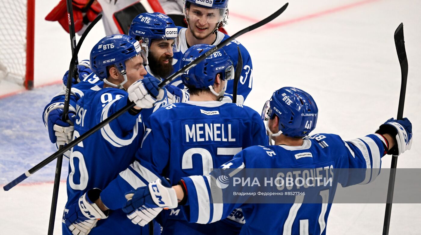 Хоккей. КХЛ. Матч "Динамо М" - "Авангард"