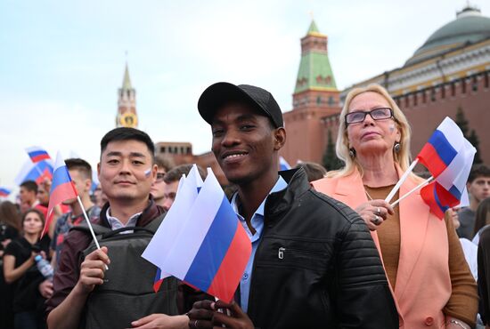 Праздничный концерт "Одна страна, одна семья, одна Россия!" на Красной площади