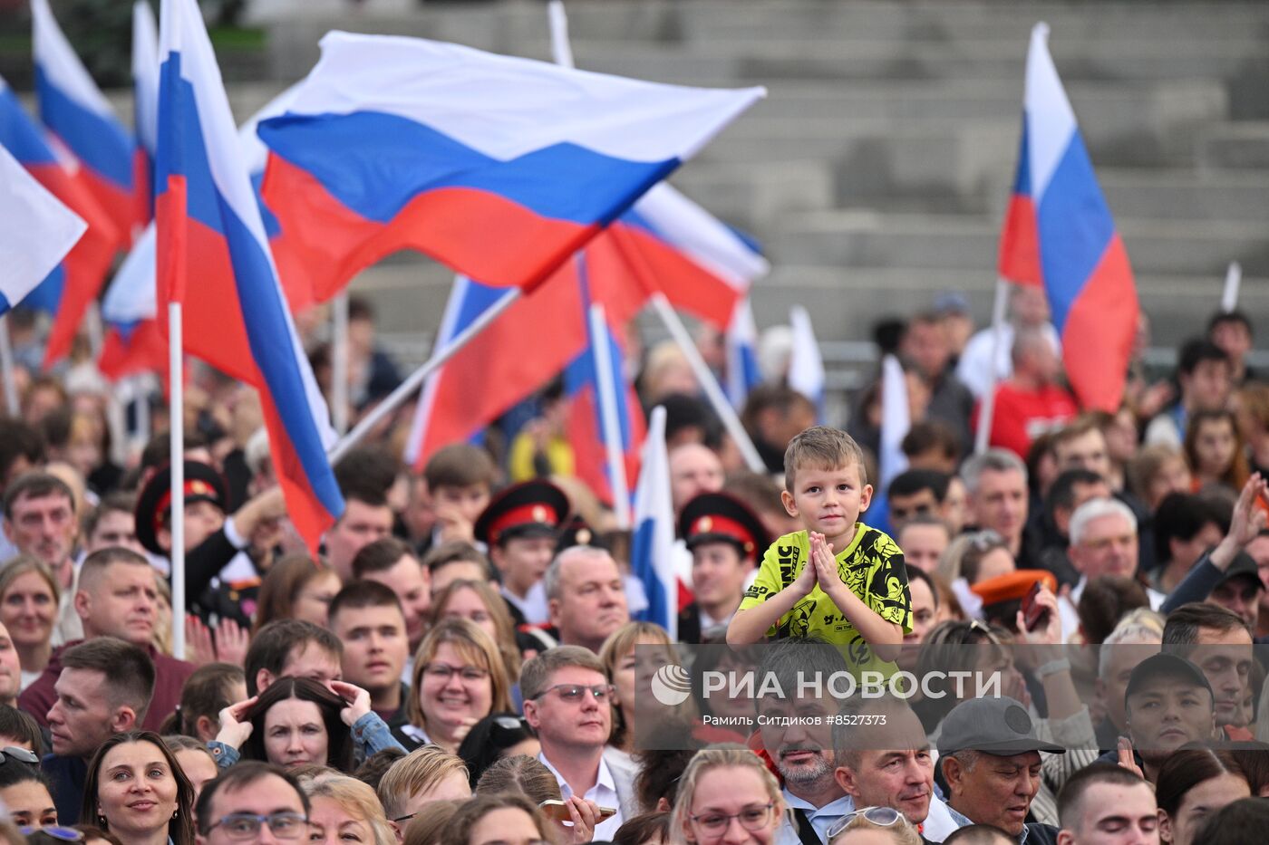 Праздничный концерт "Одна страна, одна семья, одна Россия!" на Красной площади