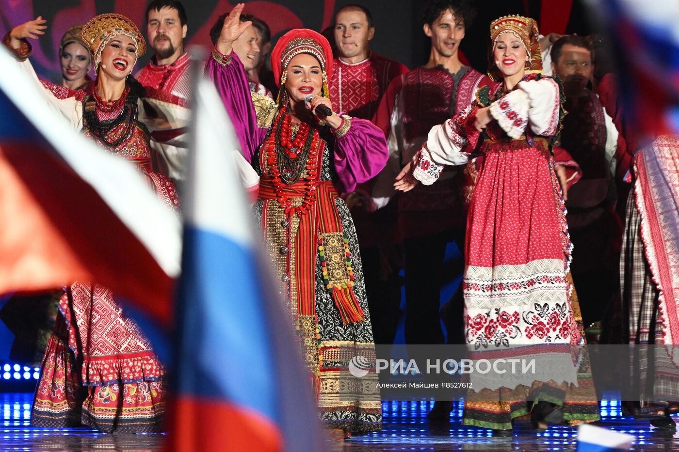 Праздничный концерт "Одна страна, одна семья, одна Россия!" на Красной площади