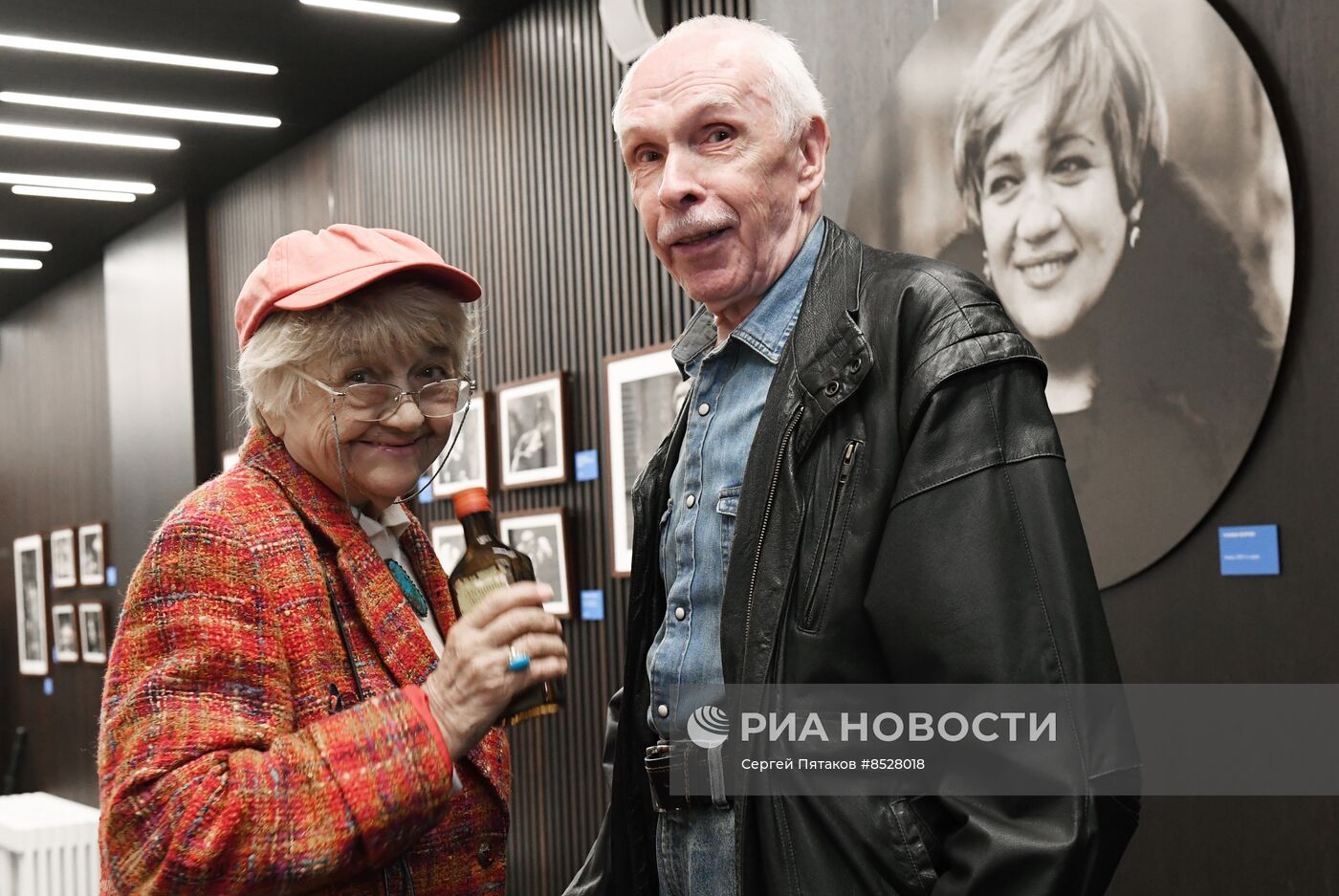 Сбор труппы театра "Современник" 