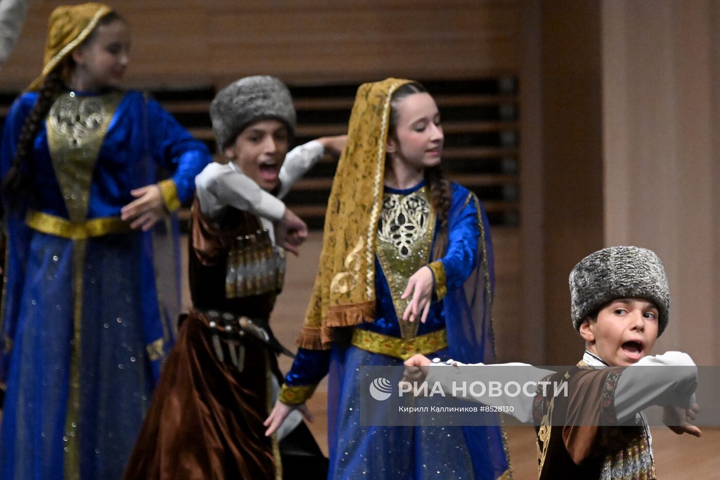 ХХ Международный фестиваль "Москва встречает друзей"