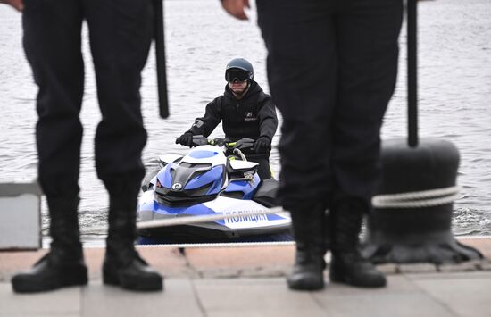 Передача Мосгортрансом аэролодки ЛО МВД России на водном транспорте