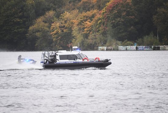 Передача Мосгортрансом аэролодки ЛО МВД России на водном транспорте