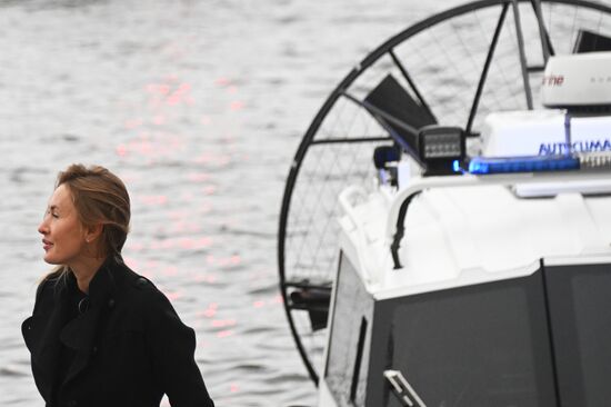 Передача Мосгортрансом аэролодки ЛО МВД России на водном транспорте