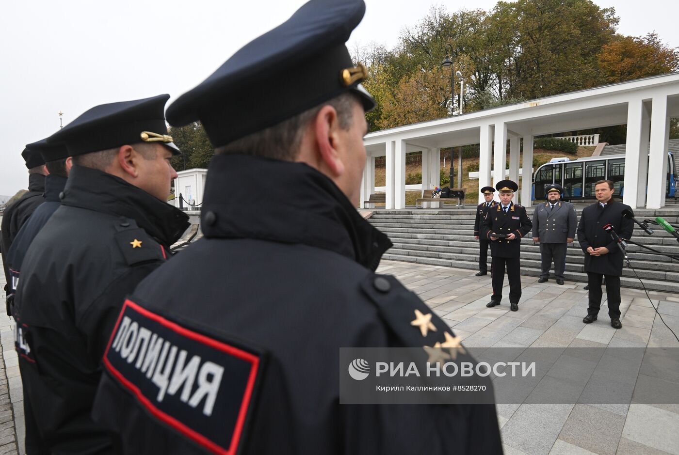 Передача Мосгортрансом аэролодки ЛО МВД России на водном транспорте