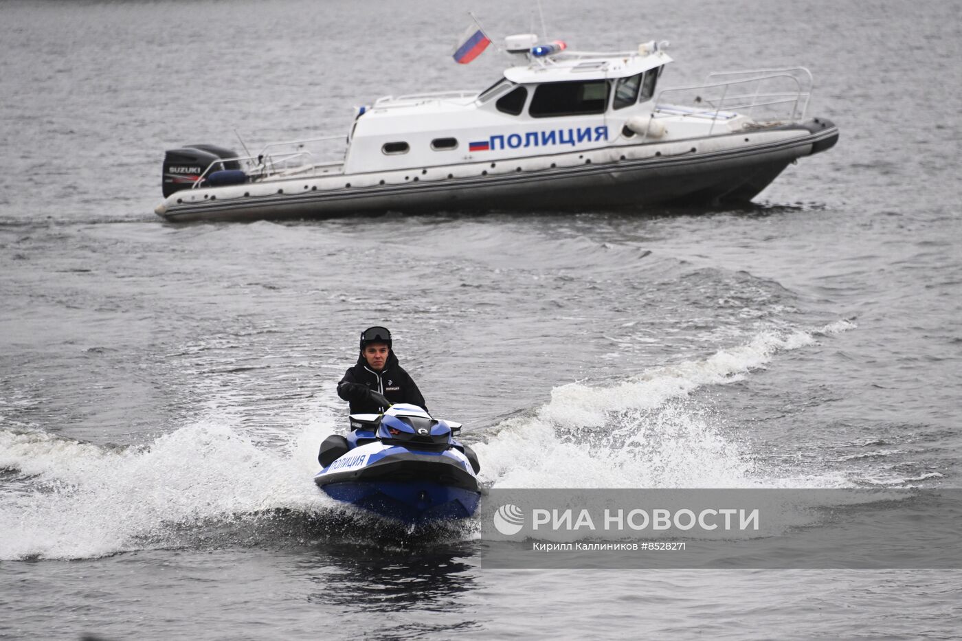 Передача Мосгортрансом аэролодки ЛО МВД России на водном транспорте