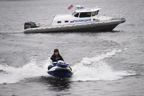 Передача Мосгортрансом аэролодки ЛО МВД России на водном транспорте