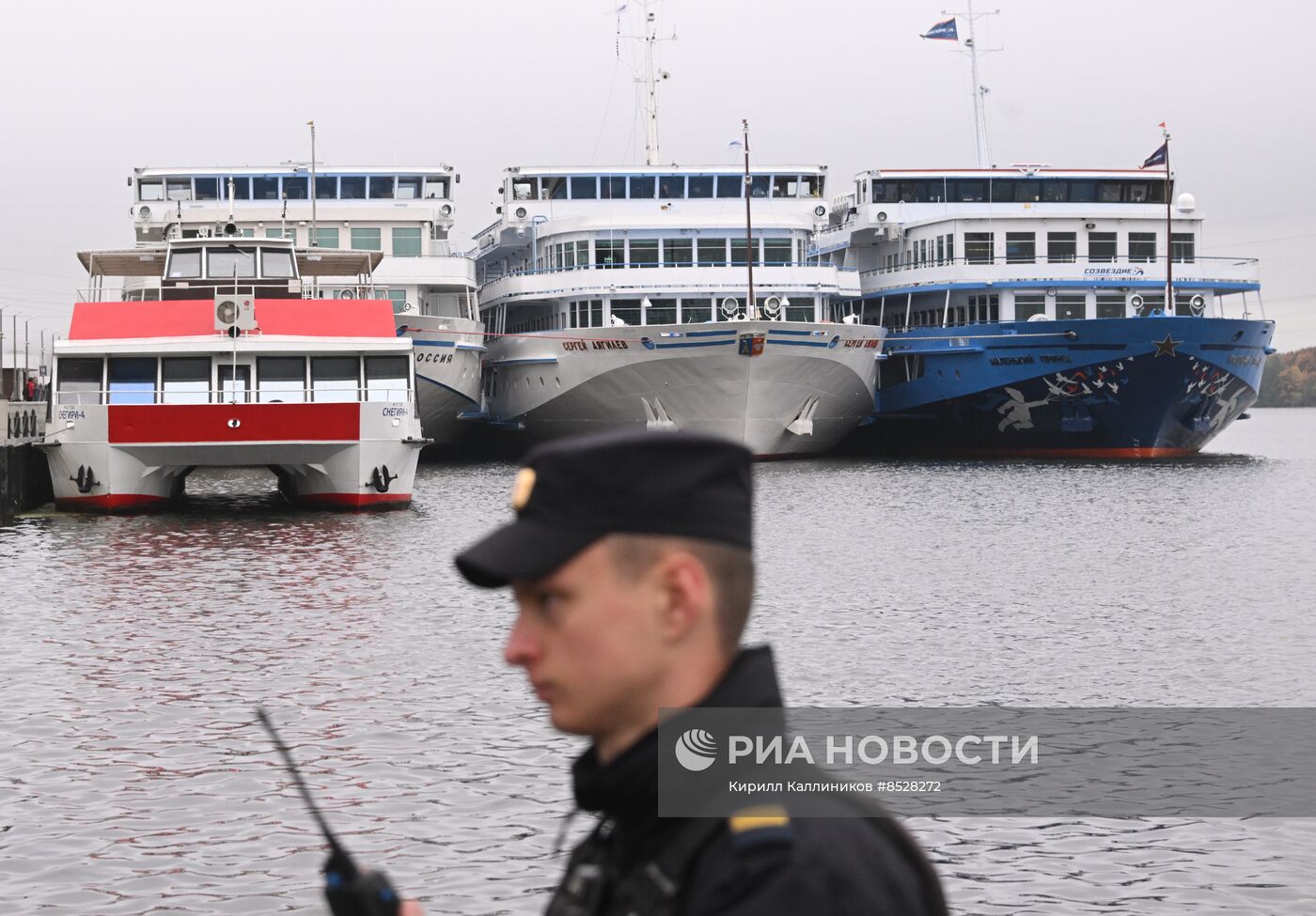 Передача Мосгортрансом аэролодки ЛО МВД России на водном транспорте