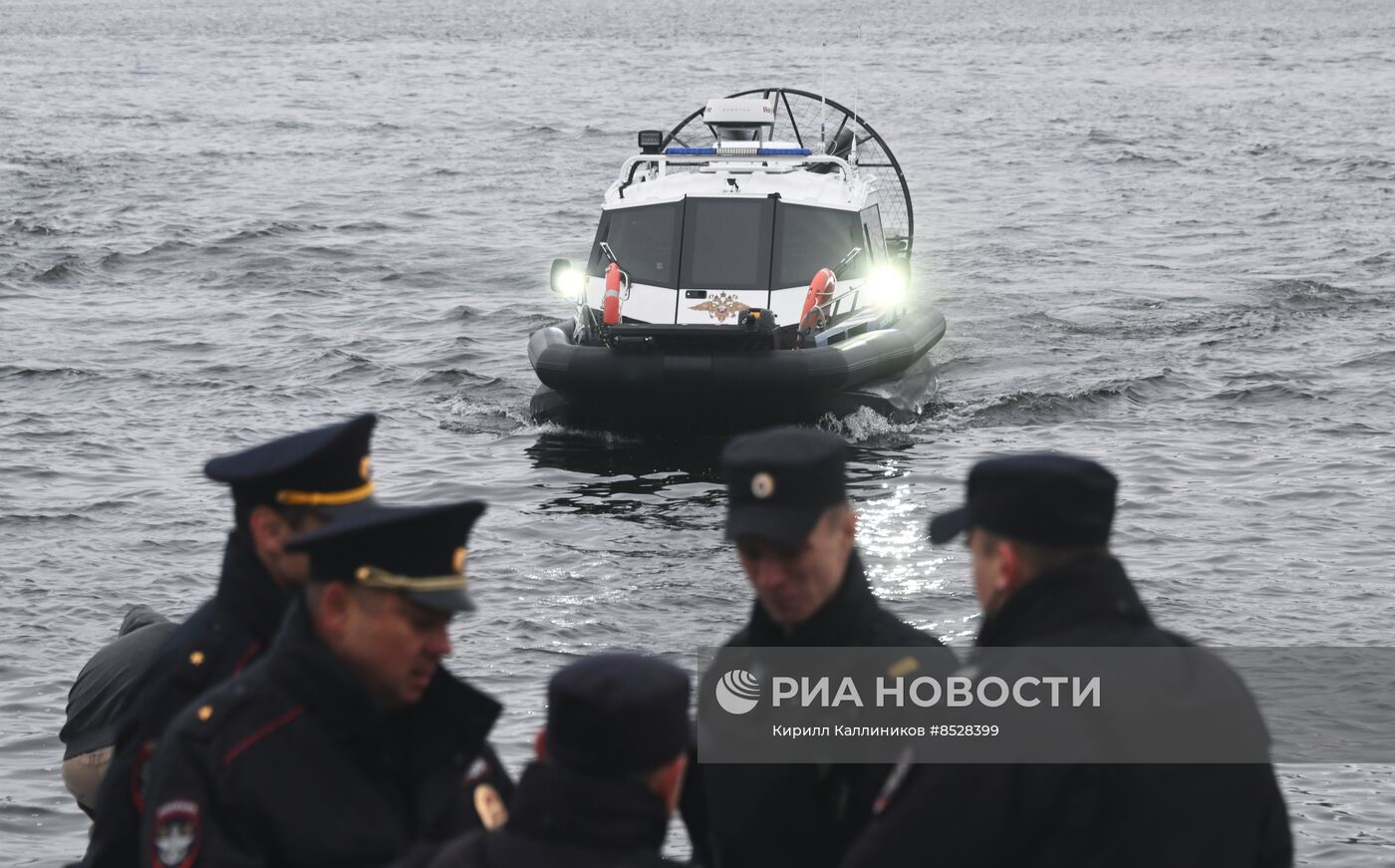 Передача Мосгортрансом аэролодки ЛО МВД России на водном транспорте