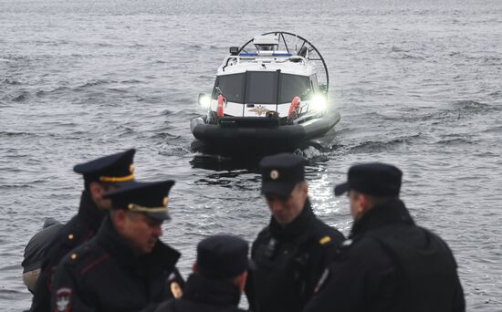 Передача Мосгортрансом аэролодки ЛО МВД России на водном транспорте