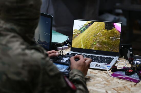 Полевой учебный центр "Небесный воин" ЦВО по подготовке операторов и перехватчиков БПЛА