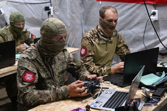 Полевой учебный центр "Небесный воин" ЦВО по подготовке операторов и перехватчиков БПЛА