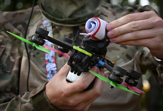 Полевой учебный центр "Небесный воин" ЦВО по подготовке операторов и перехватчиков БПЛА