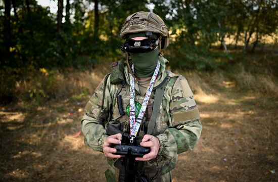 Полевой учебный центр "Небесный воин" ЦВО по подготовке операторов и перехватчиков БПЛА