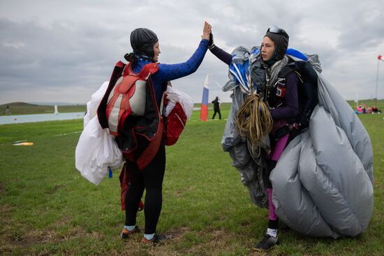 Чемпионат по парашютному спорту в Гудермесе