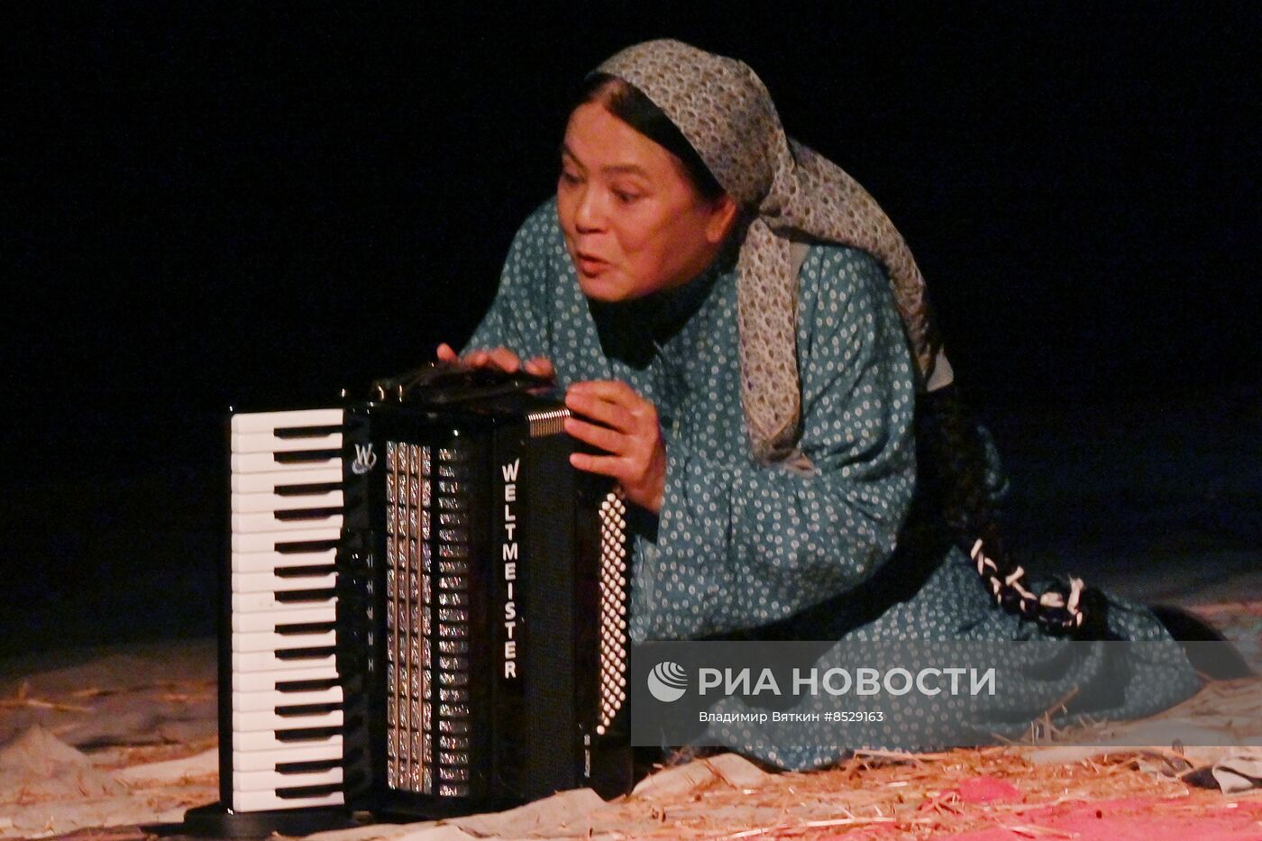 Спектакль "Материнское поле" в рамках международного театрального фестиваля им. А.П. Чехова