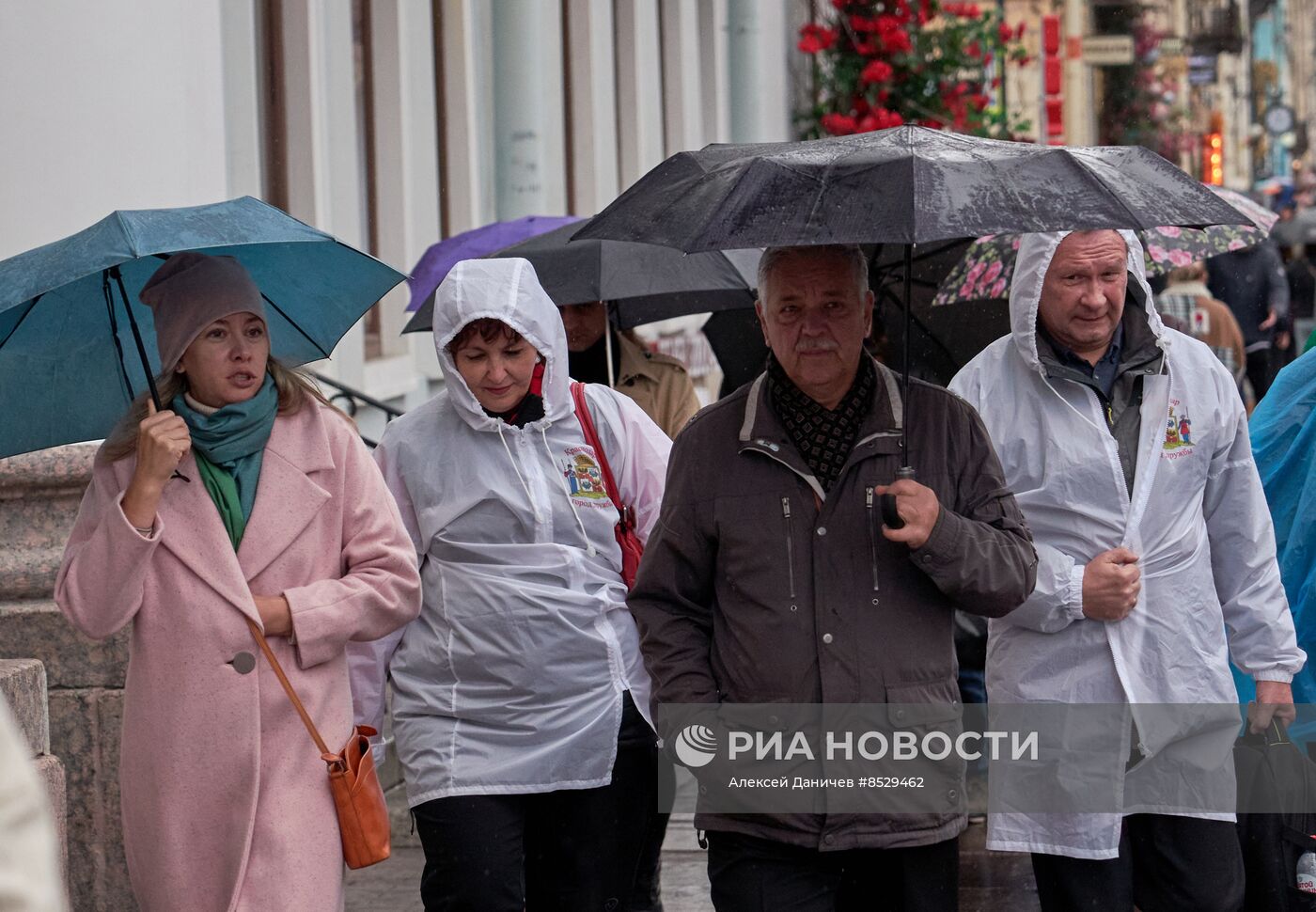 Штормовое предупреждение объявлено в Санкт-Петербурге