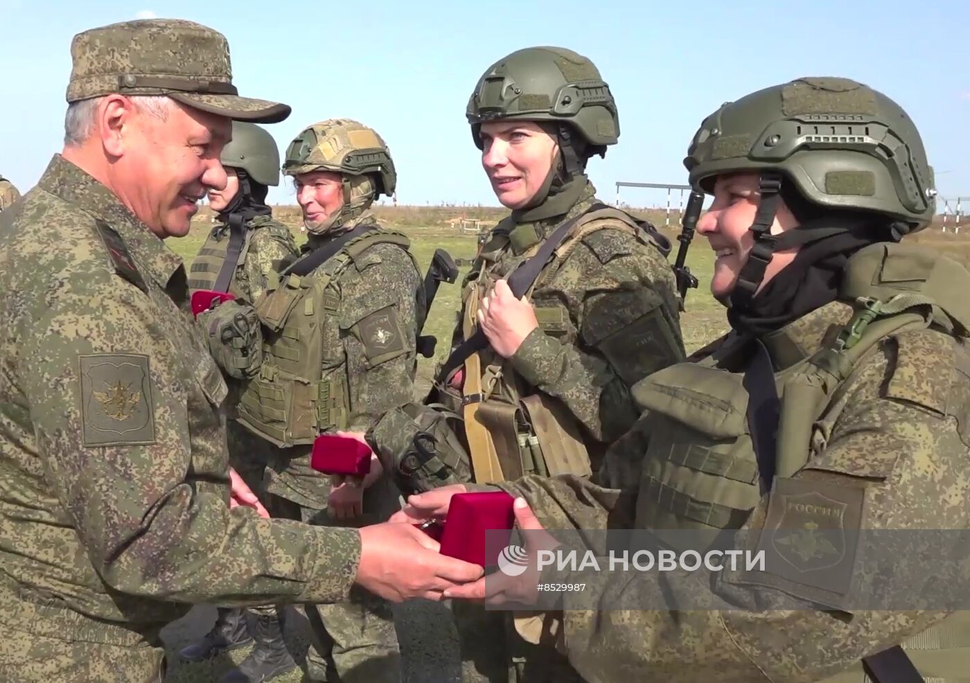 Министр обороны С. Шойгу проверил организацию боевой подготовки на полигонах ЮВО