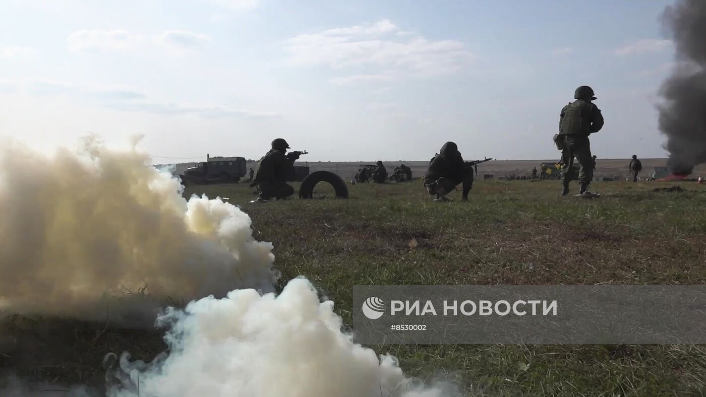 Министр обороны С. Шойгу проверил организацию боевой подготовки на полигонах ЮВО