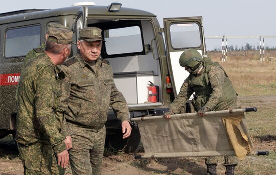 Министр обороны С. Шойгу проверил организацию боевой подготовки на полигонах ЮВО