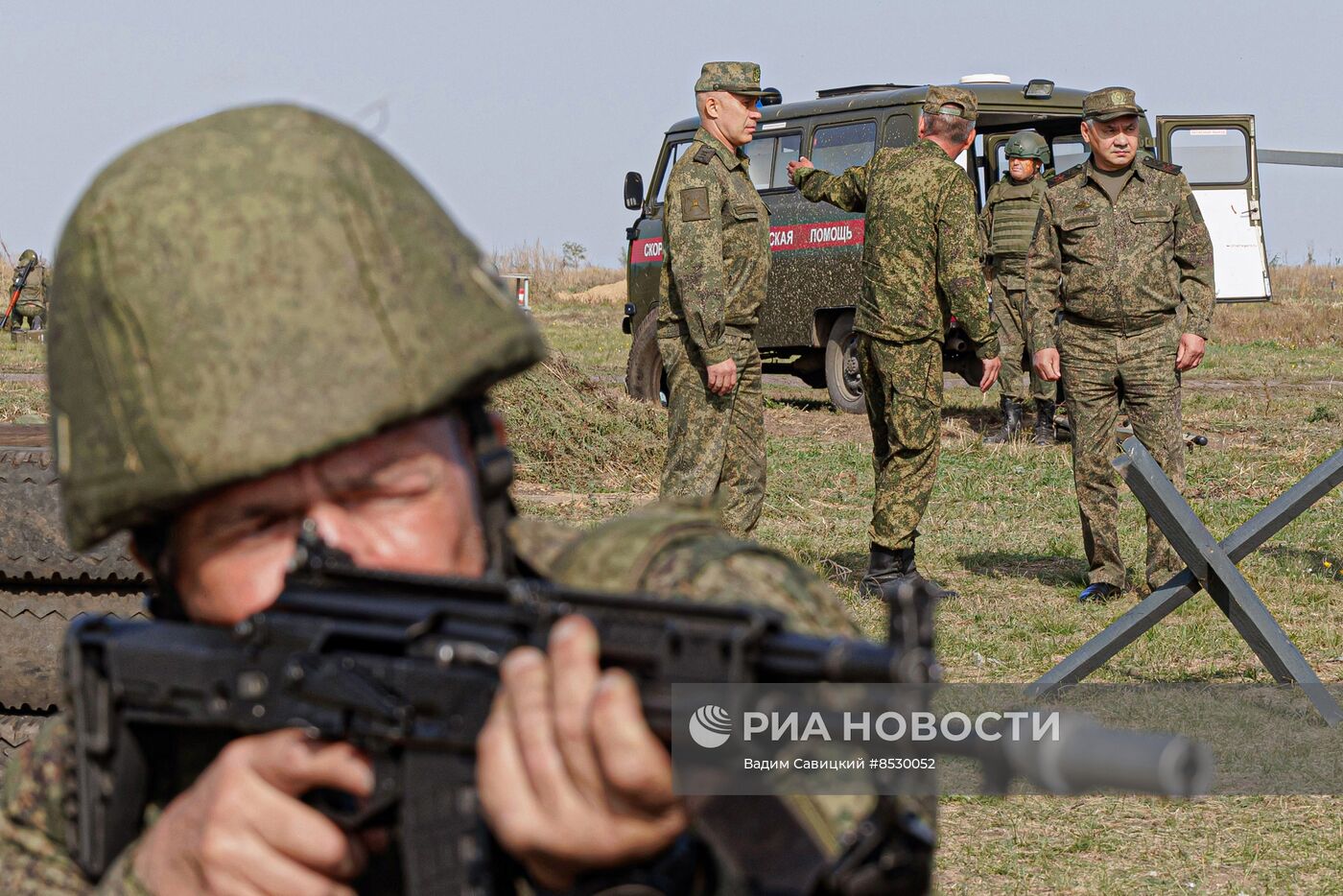 Министр обороны С. Шойгу проверил организацию боевой подготовки на полигонах ЮВО