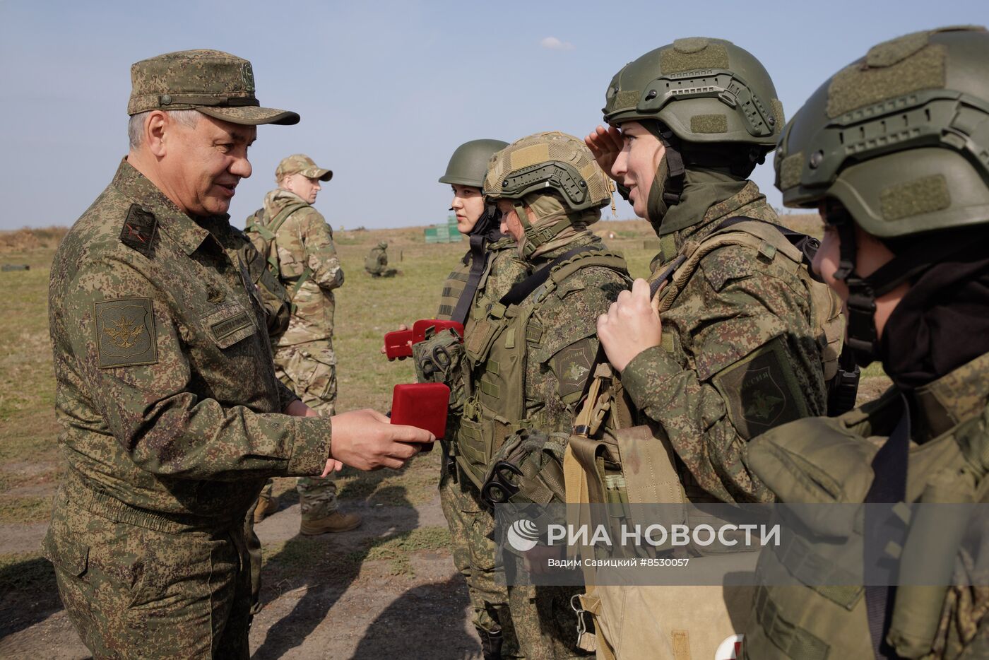 Министр обороны С. Шойгу проверил организацию боевой подготовки на полигонах ЮВО