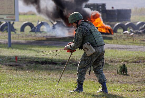 Министр обороны С. Шойгу проверил организацию боевой подготовки на полигонах ЮВО