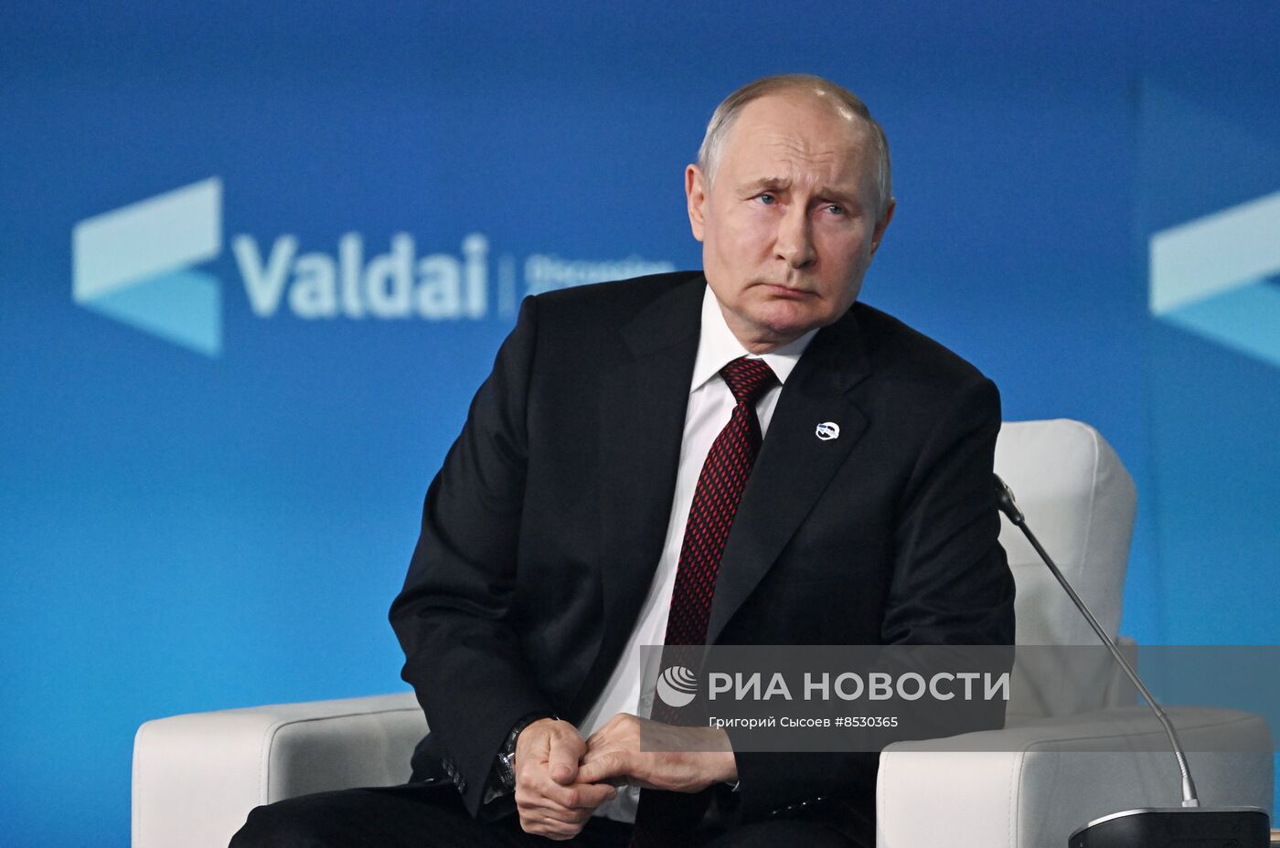 Президент РФ В. Путин принял участие в работе дискуссионного клуба "Валдай"