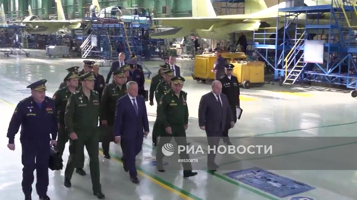 Министр обороны РФ С. Шойгу посетил завод им. В. П. Чкалова