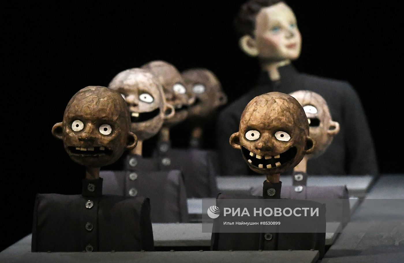 Спектакль "Мелкий бес" в Красноярском театре кукол